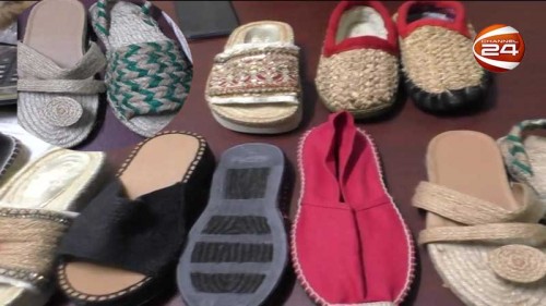 ঝিনাইদহে তৈরি পাটের জুতা রপ্তানি হচ্ছে বিদেশে